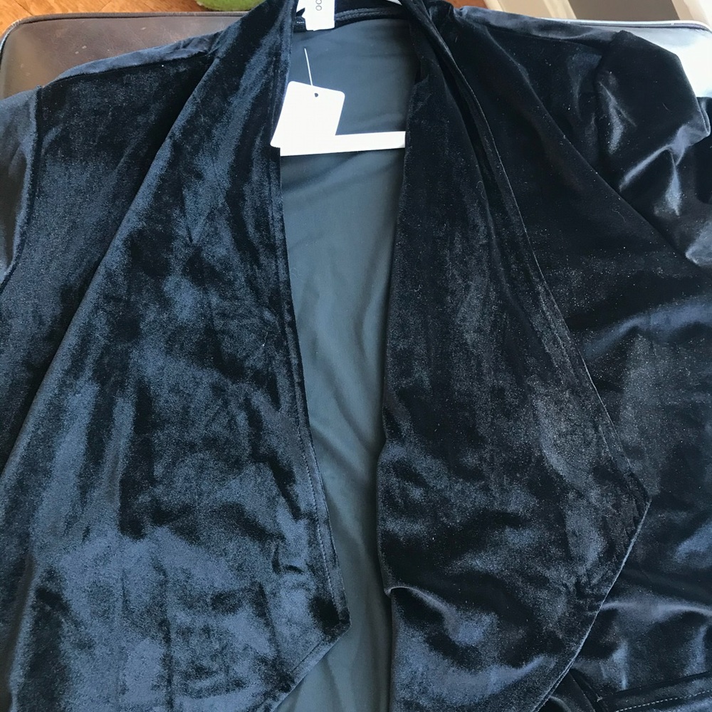 Jacket - Picture 3 of 4